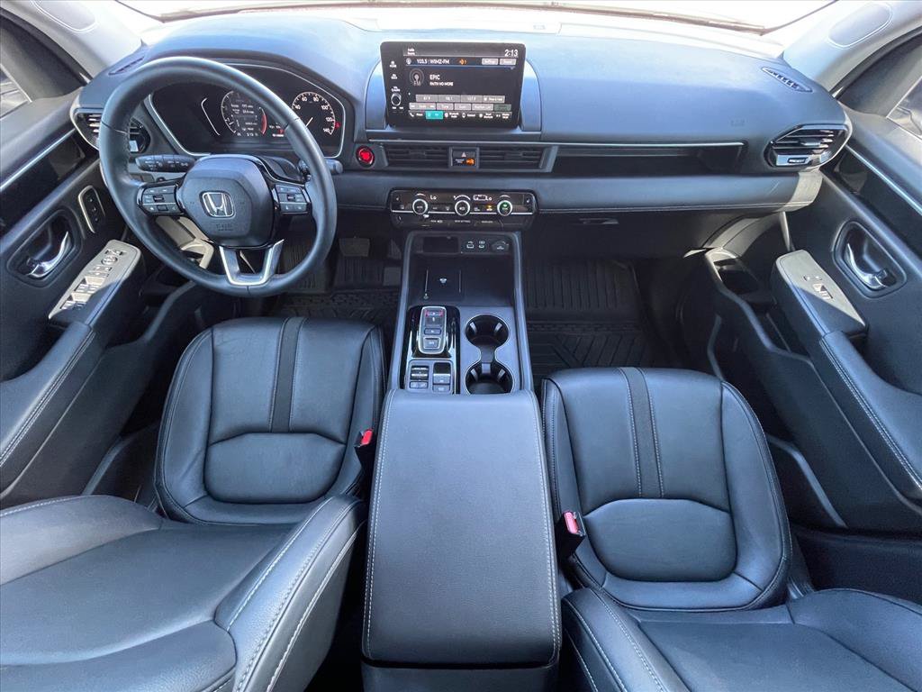 Used 2025 Honda Pilot EX-L image 10