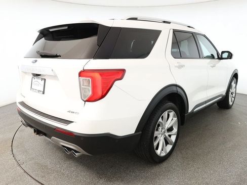 Used 2022 Ford Explorer Platinum w/ Equipment Group 601A AWD/4WD image 4