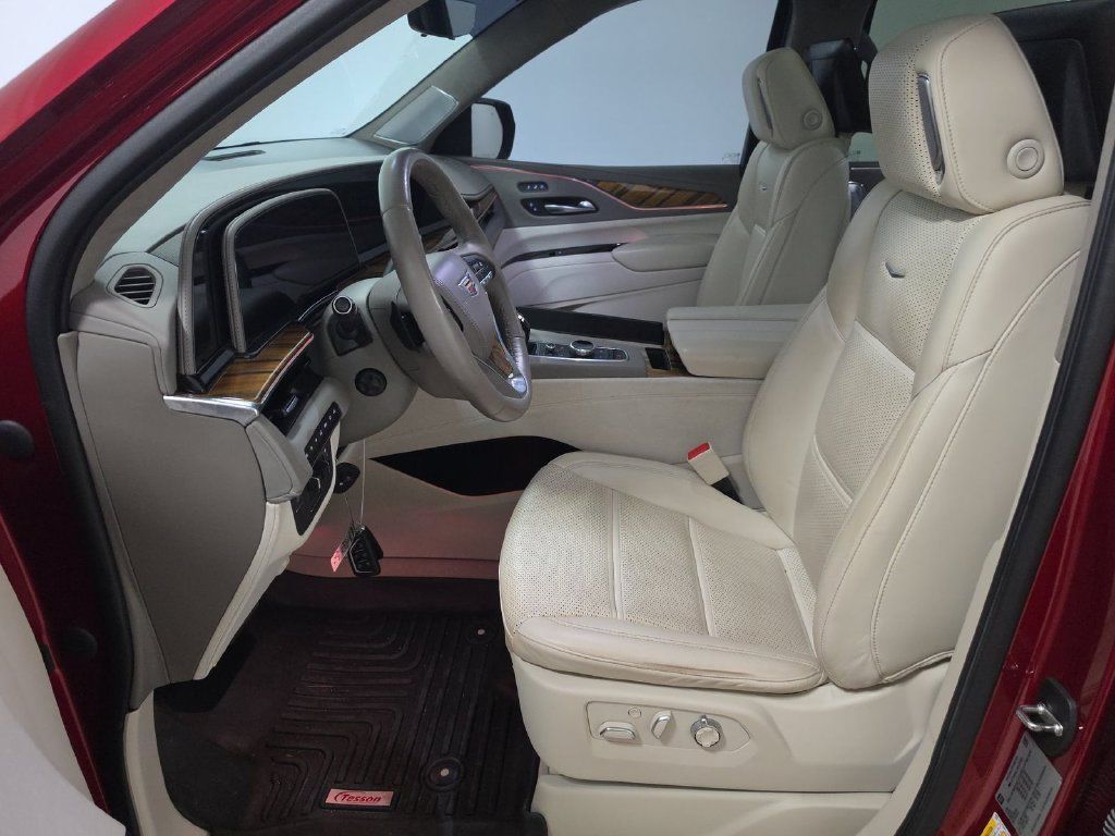 Used 2022 Cadillac Escalade ESV Sport Platinum w/ LPO, ONYX Package AWD/4WD image 12