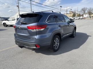 Used 2019 Toyota Highlander XLE video 3