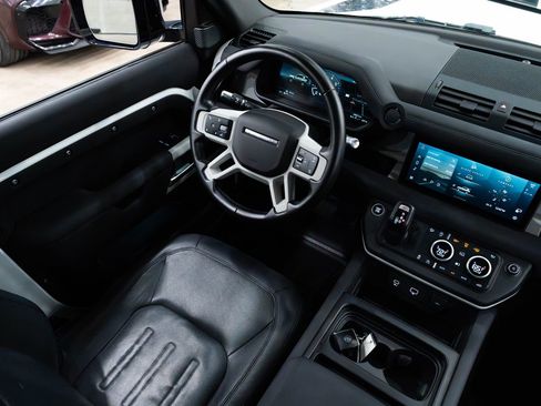 Used 2021 Land Rover Defender 90 S image 11