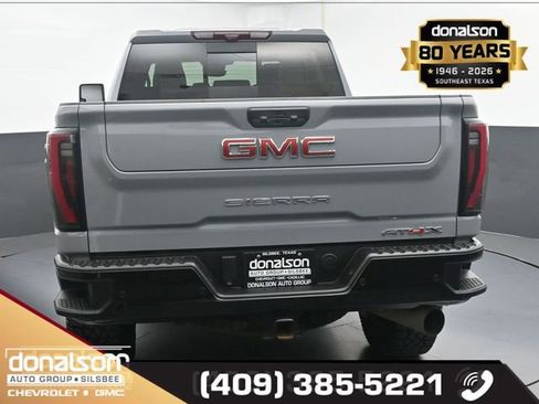 Used 2024 GMC Sierra 2500 AT4X image 4
