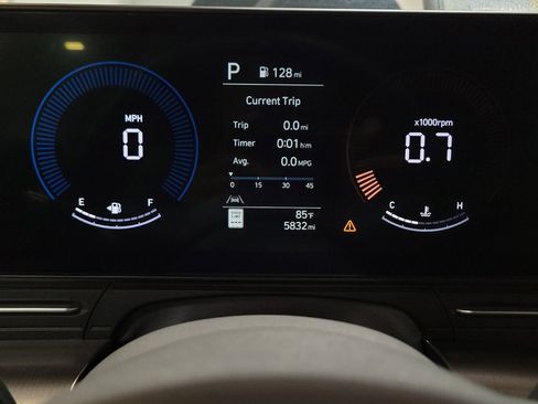 Used 2024 Hyundai Kona SEL FWD image 23
