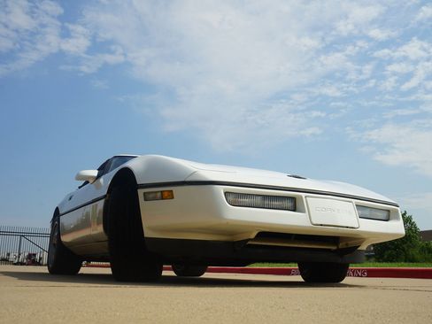 Used 1989 Chevrolet Corvette Convertible image 23