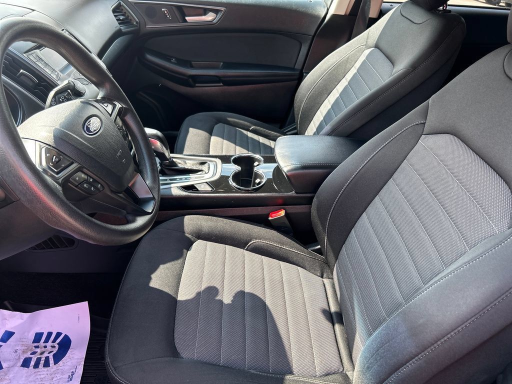 Used 2018 Ford Edge SE AWD/4WD image 11