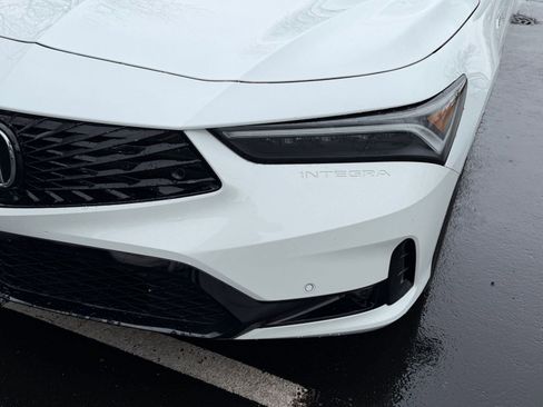 Used 2023 Acura Integra A-Spec image 11