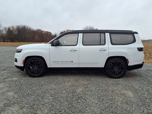 Used 2023 Jeep Grand Wagoneer Series II image 40