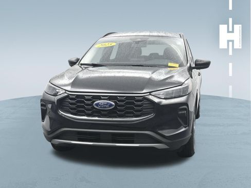 Used 2025 Ford Escape ST-Line AWD/4WD image 2