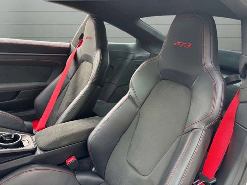 Used 2022 Porsche 911 GT3 image 14