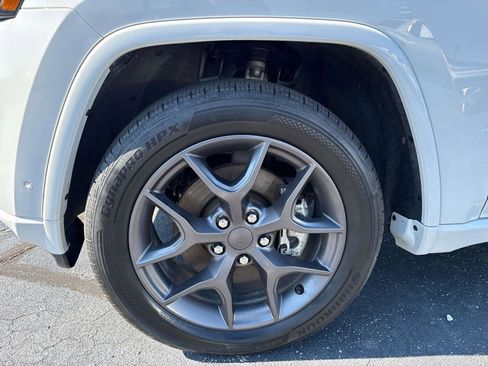 Used 2021 Jeep Grand Cherokee Limited w/ Quick Order Package 28K 80th AWD/4WD image 9