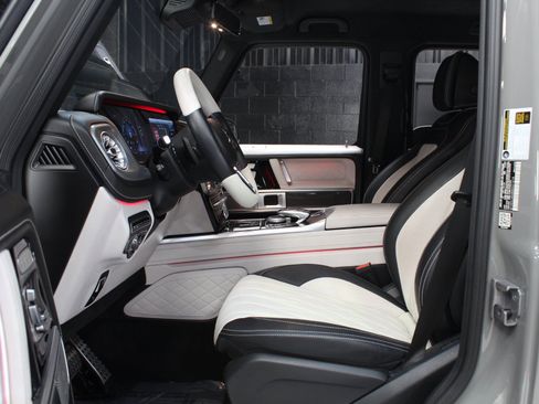 Used 2021 Mercedes-Benz G 550 image 32