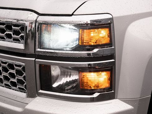 Used 2015 Chevrolet Silverado 1500 LT w/ LT Convenience Package image 19