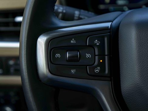 Used 2024 Chevrolet Suburban Premier w/ Premium Package 2 image 21