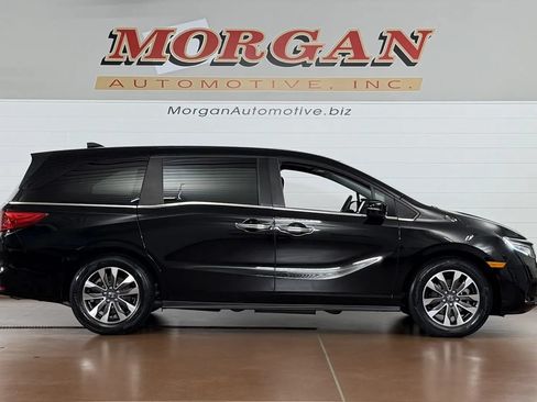 Used 2023 Honda Odyssey EX-L image 2