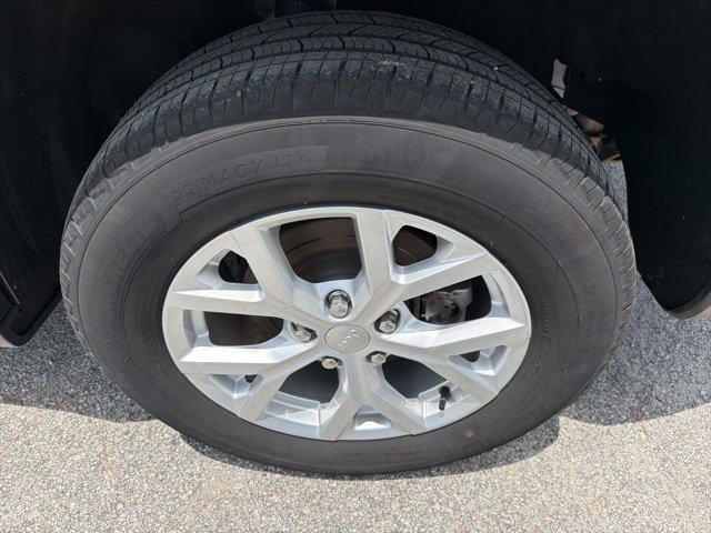 Used 2023 Jeep Grand Cherokee Limited AWD/4WD image 12