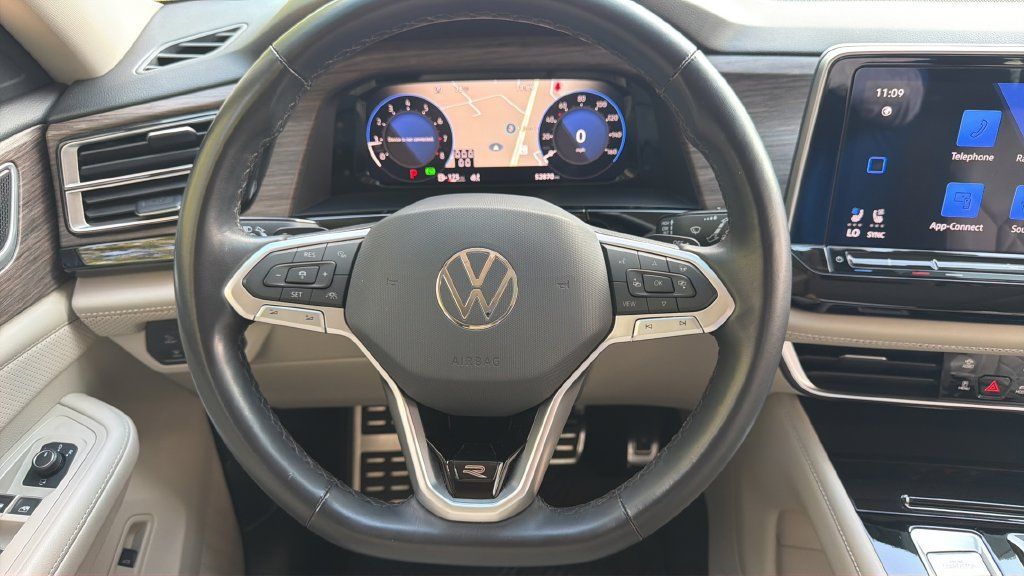 Used 2024 Volkswagen Atlas SEL Premium R-Line AWD/4WD image 11