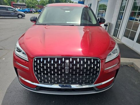 Used 2025 Lincoln Corsair Reserve FWD image 3
