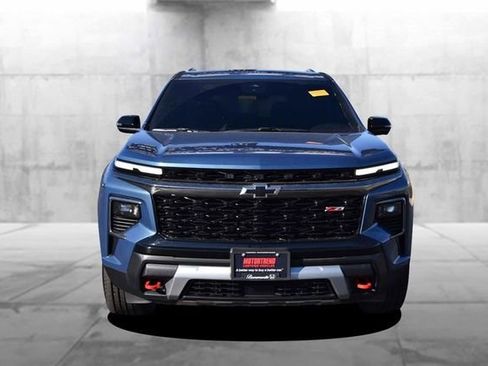 Used 2024 Chevrolet Traverse Z71 image 4