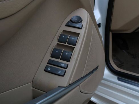 Used 2011 Cadillac CTS Premium RWD image 20