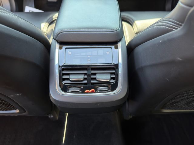 Used 2021 Volvo XC60 T6 Inscription w/ Advanced Package AWD/4WD image 16
