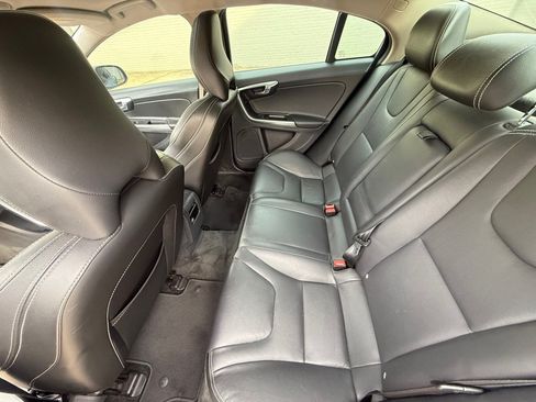 Used 2018 Volvo S60 T5 Dynamic w/ Vision Package FWD image 15