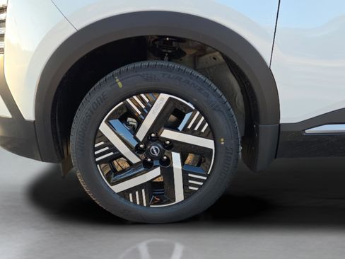 New 2026 Nissan Kicks SV image 10