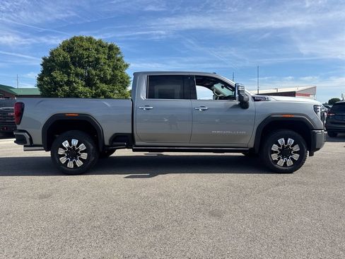 New 2026 GMC Sierra 2500 Denali w/ Denali Reserve Package AWD/4WD image 7