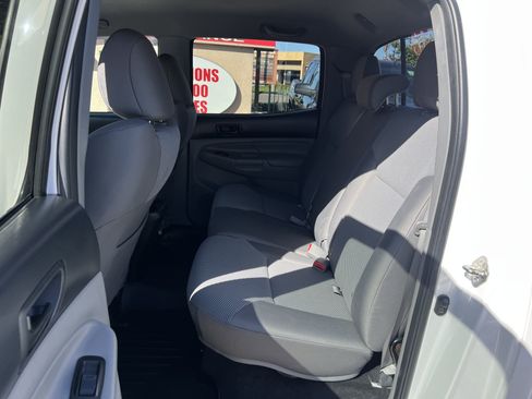 Used 2015 Toyota Tacoma 4x4 Double Cab w/ TRD Off-Road Package image 34