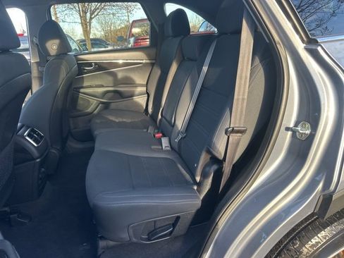 Used 2020 Kia Sorento LX image 7