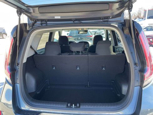 Used 2025 Kia Soul LX w/ LX Technology Package image 29