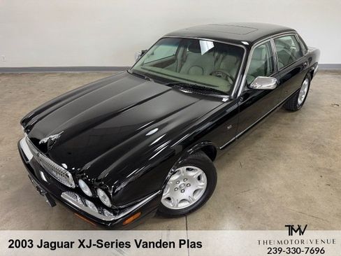 Used 2003 Jaguar XJ8 L RWD image 3
