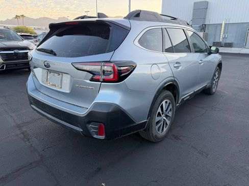 Used 2021 Subaru Outback AWD/4WD image 6
