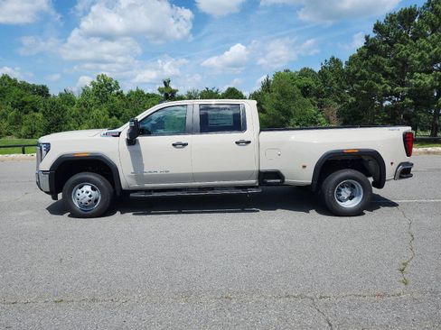 New 2026 GMC Sierra 3500 Pro w/ 1SA Pro Safety Plus Package AWD/4WD image 2