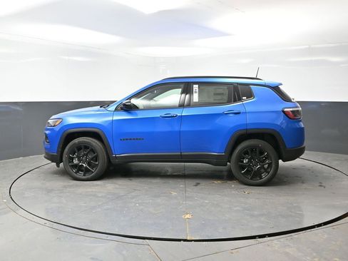 New 2026 Jeep Compass Latitude image 6