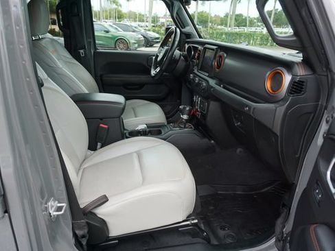 Used 2021 Jeep Gladiator Mojave w/ Dual Top Group AWD/4WD image 3
