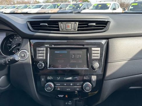 Certified 2020 Nissan Rogue SV image 23