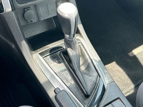 Used 2017 Toyota Corolla L FWD image 22