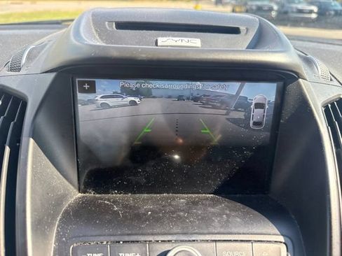 Used 2017 Ford Escape SE w/ Equipment Group 201A AWD/4WD image 24
