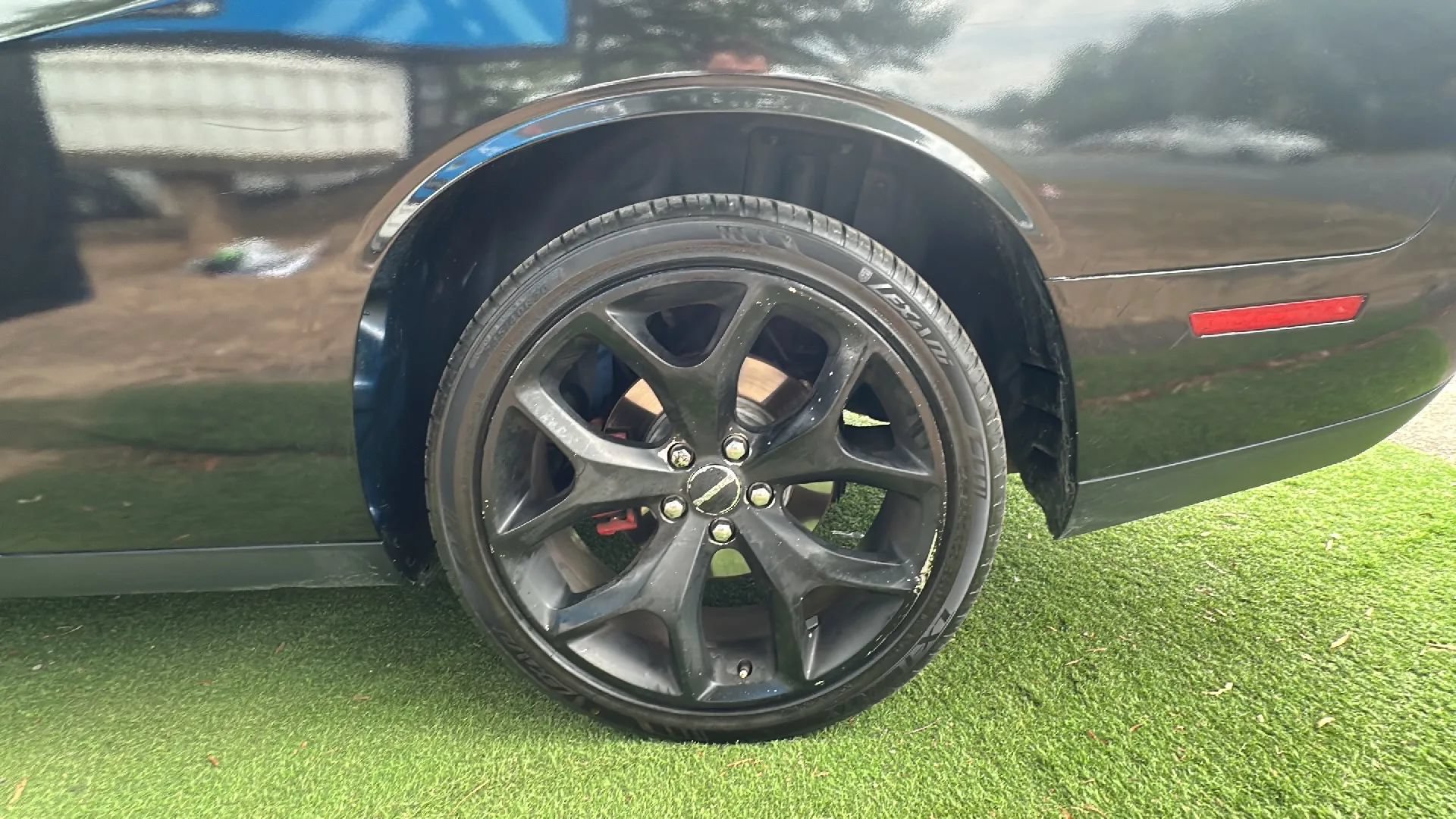 Used 2015 Dodge Challenger R/T Plus RWD image 31
