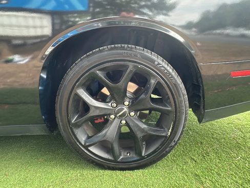 Used 2015 Dodge Challenger R/T Plus RWD image 31