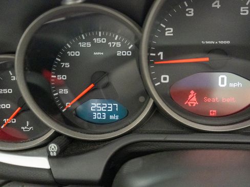 Used 2005 Porsche 911 Carrera RWD image 22