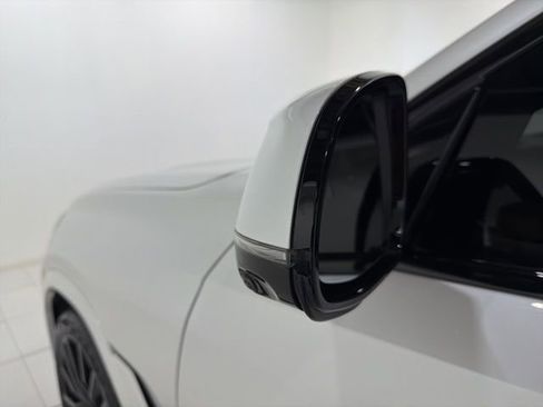 Certified 2024 BMW X6 xDrive40i w/ Executive Package image 9