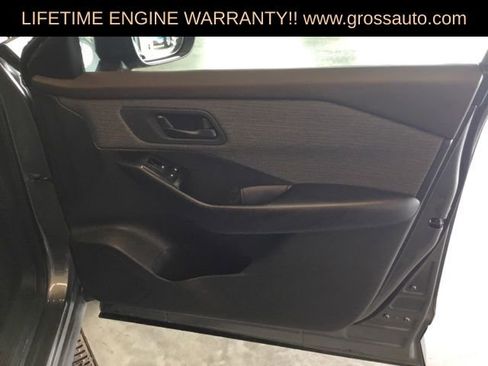 Used 2023 Nissan Rogue S AWD/4WD image 27