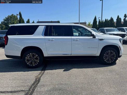 New 2026 GMC Yukon XL Elevation w/ Elevation Premium Package AWD/4WD image 9
