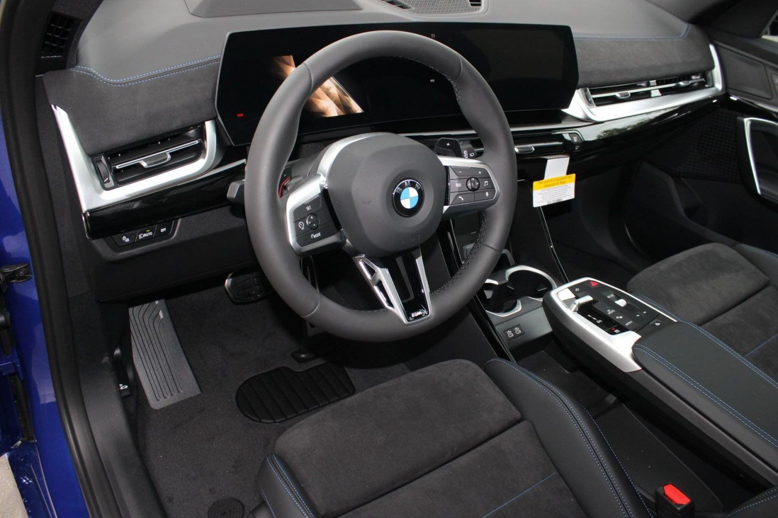 Used 2026 BMW X1 xDrive28i w/ Technology Package AWD/4WD image 4