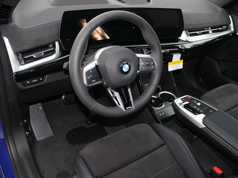 Used 2026 BMW X1 xDrive28i w/ Technology Package AWD/4WD image 4