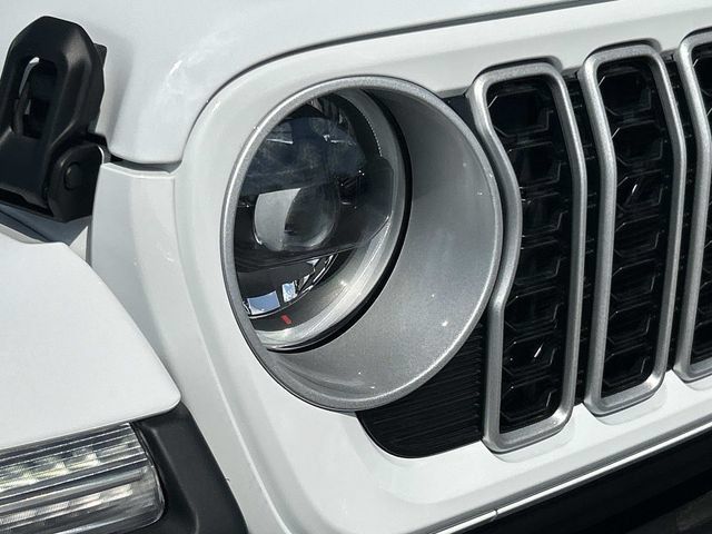 New 2027 Jeep Wrangler Unlimited Sahara AWD/4WD image 9