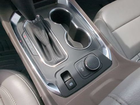 Used 2019 Chevrolet Traverse LT w/ LPO, Floor Liner Package FWD image 19