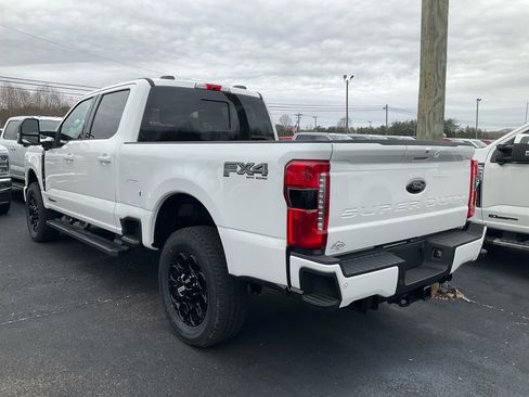 New 2026 Ford F250 Lariat w/ Black Appearance Package image 6