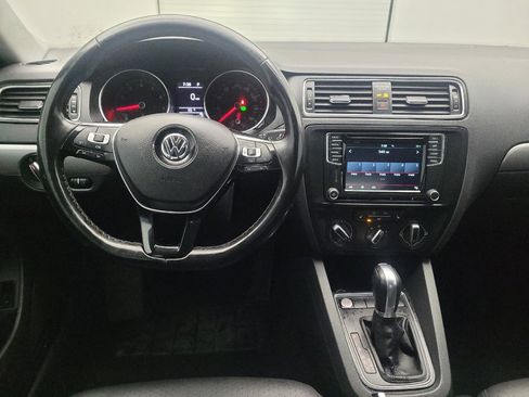 Used 2018 Volkswagen Jetta SE image 22